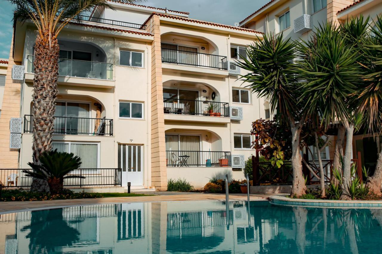 Fantastic 4 Cyprus First Line Beachfront Boghaz Esterno foto