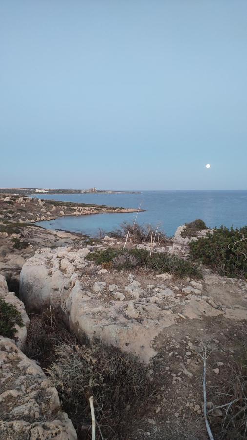 Fantastic 4 Cyprus First Line Beachfront Boghaz Esterno foto